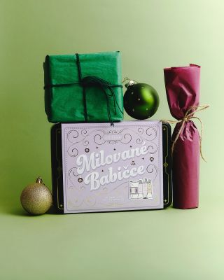 Tento vánoční balíček 🎁💫 je plný něžné, organické péče s vůní levandule, která připomíná dětství ve voňavé zahradě a...